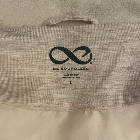 EUC Comfy Be Boundless Puffer Women’s Down Vests / Jackets / Coats (Size L) - Picture 4 of 11